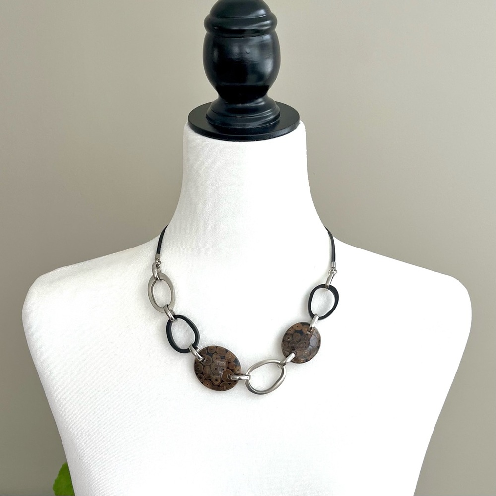 Culture Mix Elegant Silver and Brown Necklace